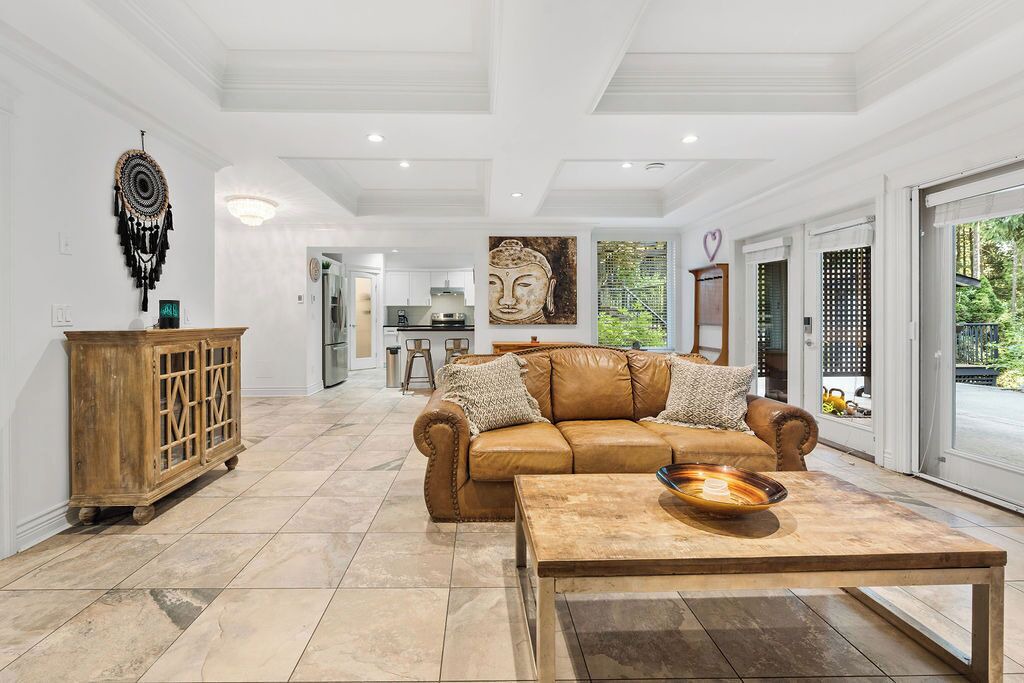 Photo of Livingroom in Metro Vancouver Regional District