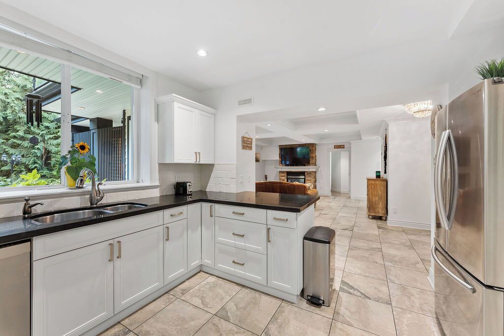 Photo of Kitchen in Metro Vancouver Regional District