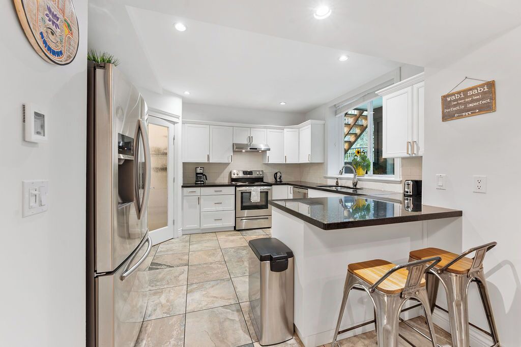 Photo of Kitchen in Metro Vancouver Regional District