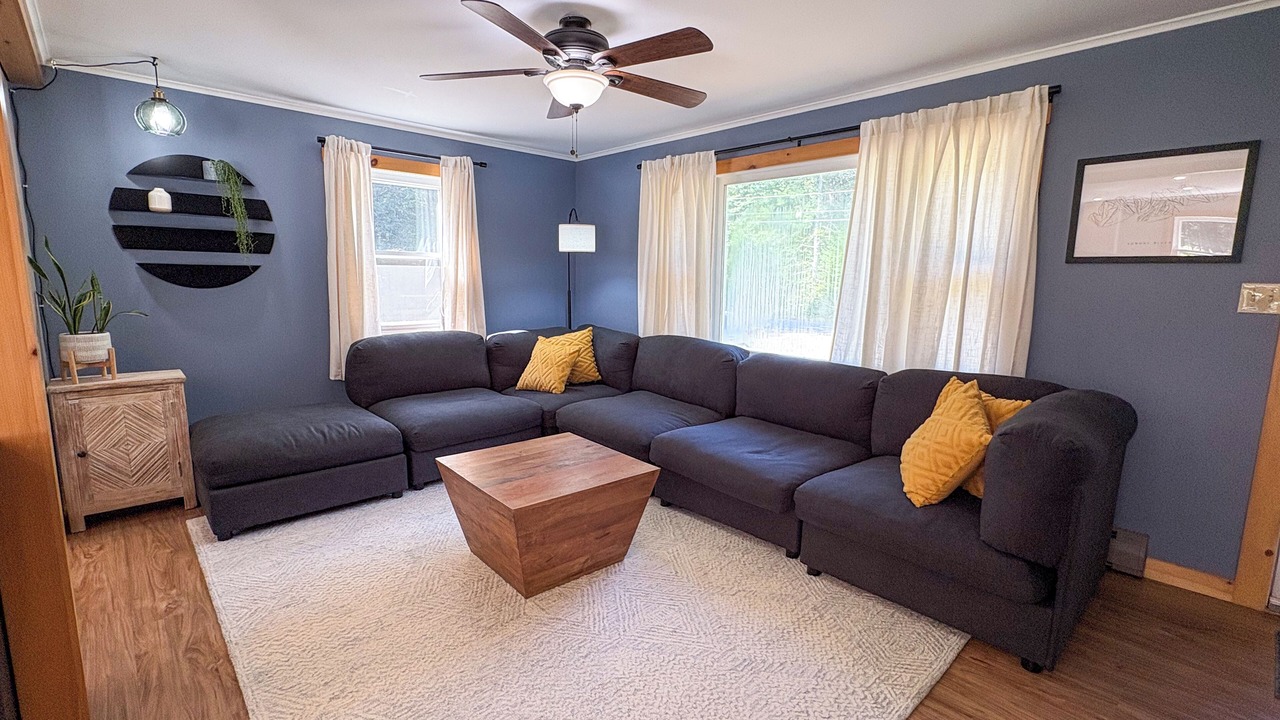 Photo of Livingroom in Bethel