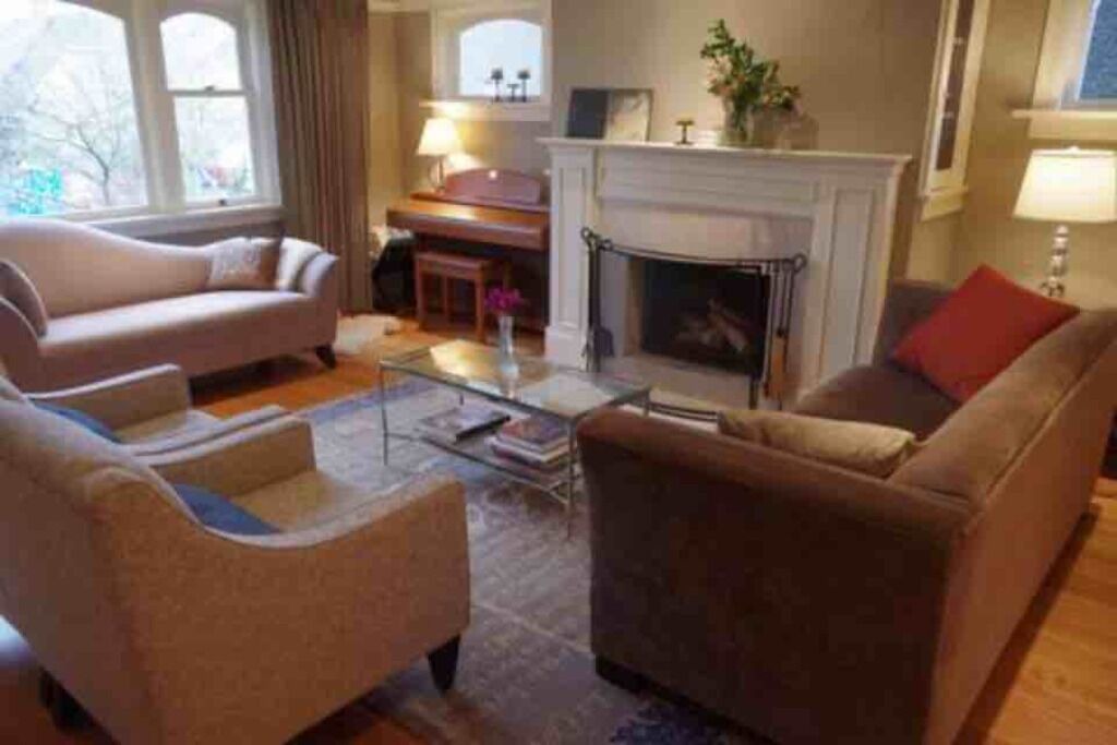 Photo of Livingroom in West Point Grey