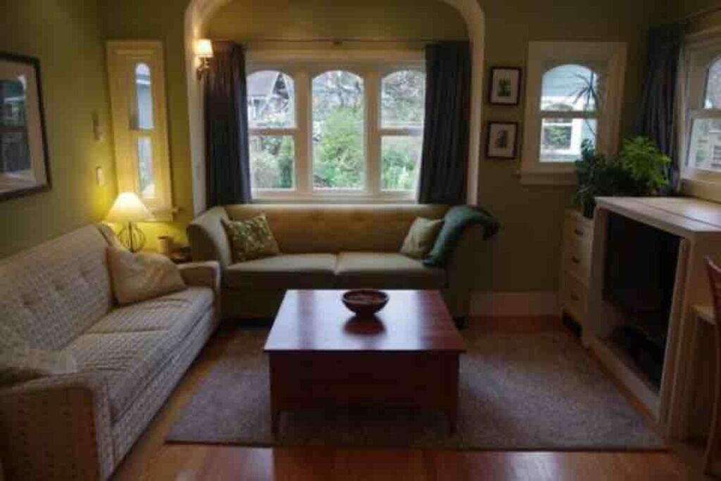 Photo of Livingroom in West Point Grey