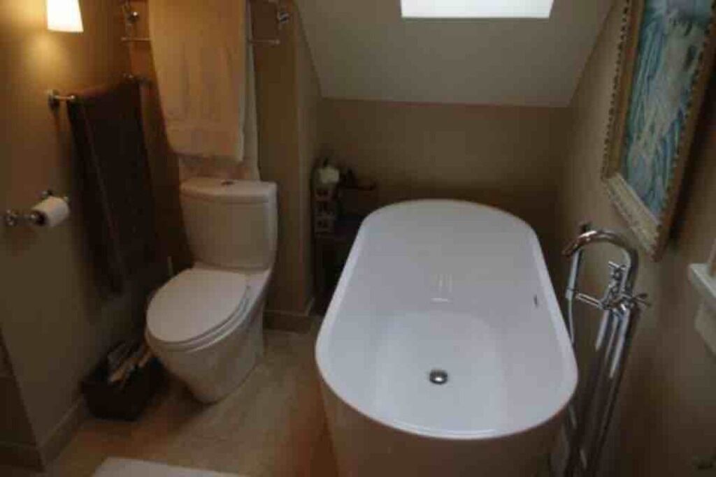 Photo of Bathroom in West Point Grey