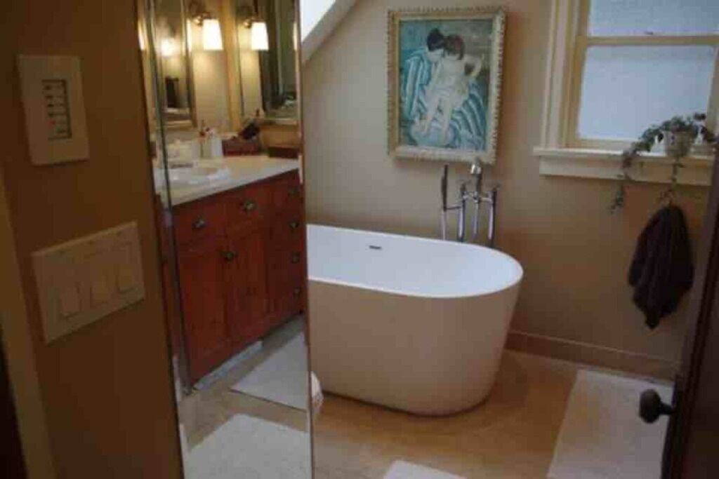 Photo of Bathroom in West Point Grey