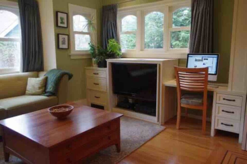 Photo of Livingroom in West Point Grey