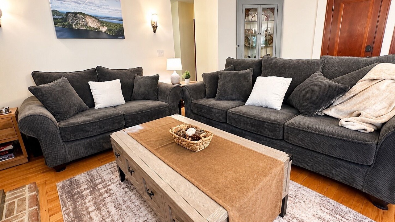 Photo of Livingroom in Orono