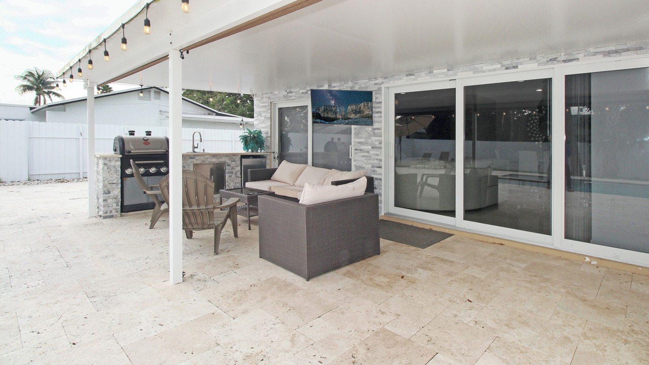 Photo of Patio Balcony in Lake Worth Corridor