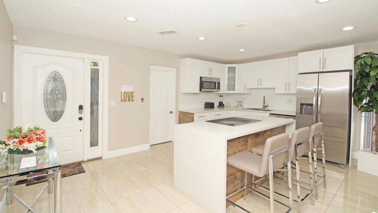 Photo of Kitchen in Lake Worth Corridor