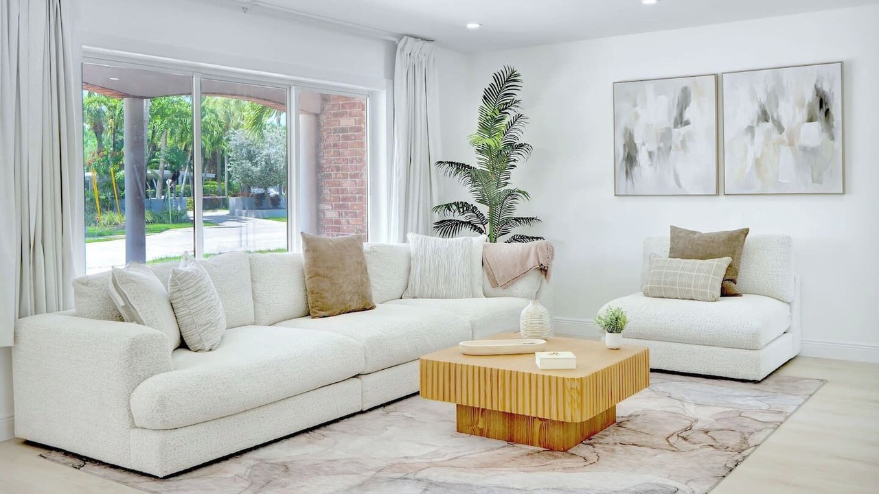 Photo of Livingroom in Garden Isles