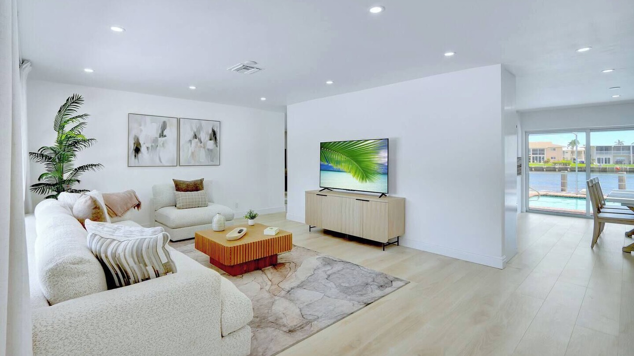 Photo of Livingroom in Garden Isles