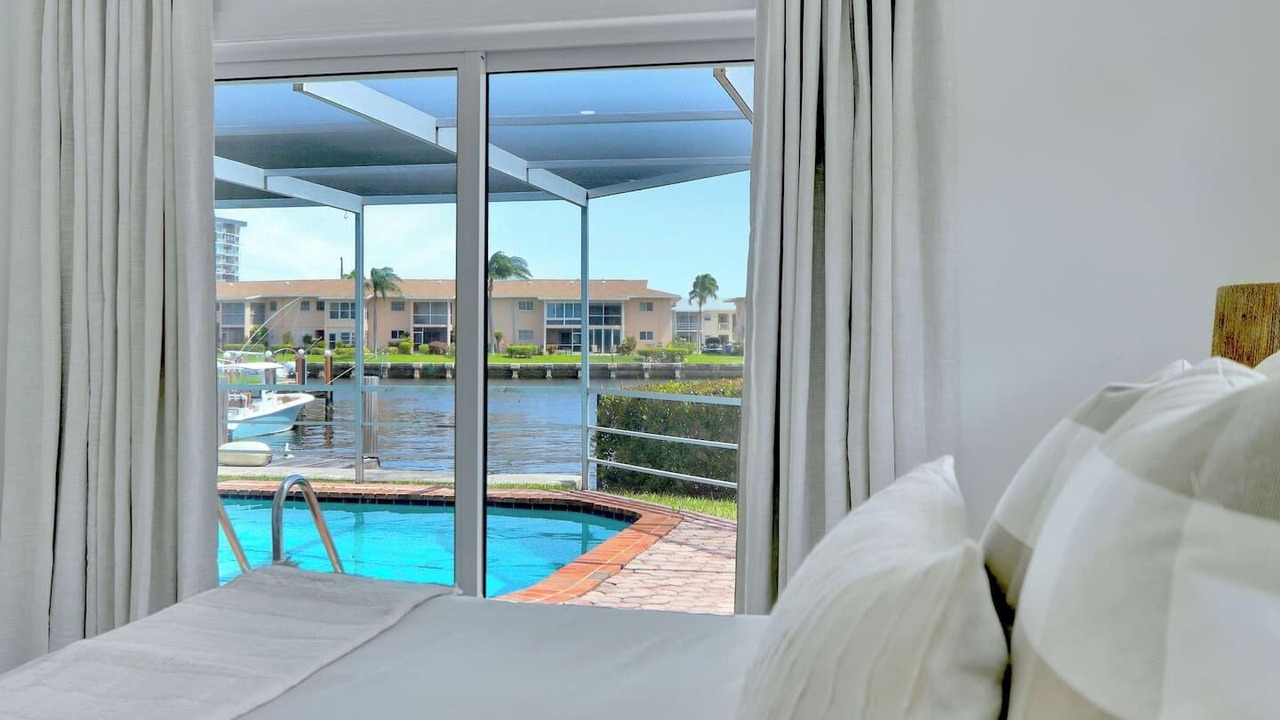 Photo of Bedroom in Garden Isles
