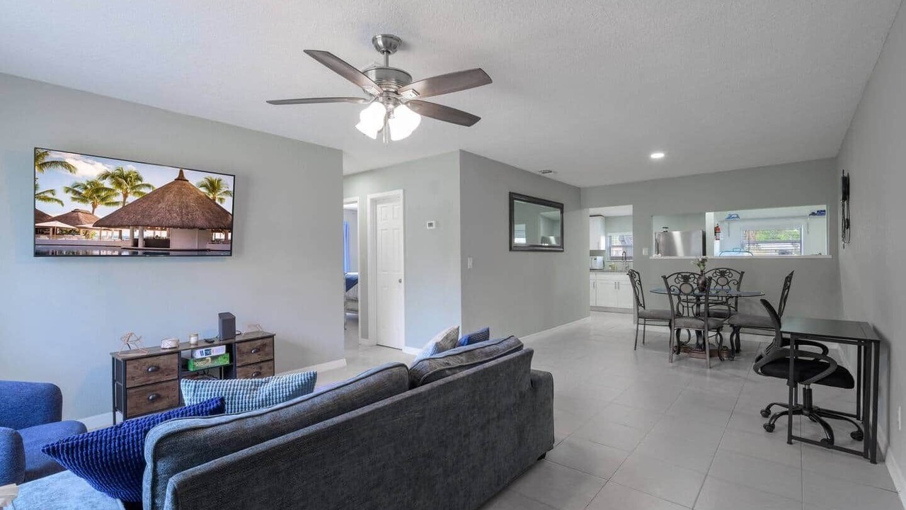 Photo of Livingroom in Lakewood Park