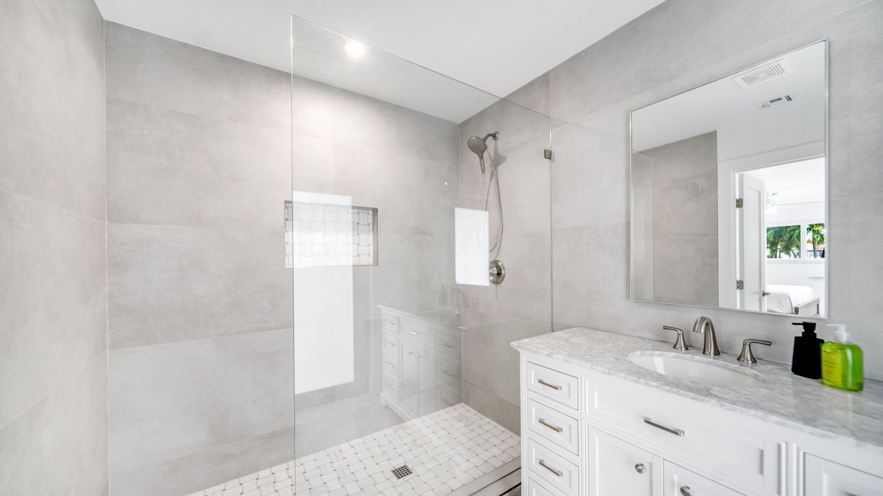 Photo of Bathroom in Coral Ridge Isles