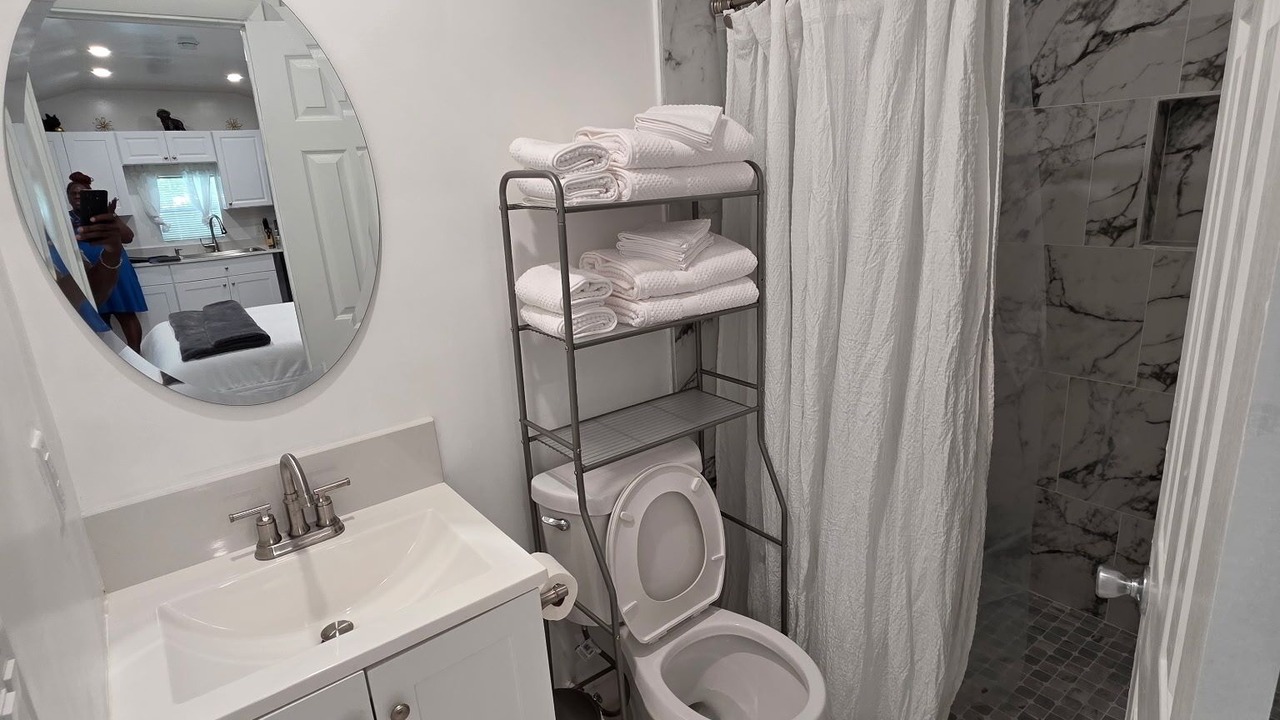 Photo of Bathroom in Miami Gardens