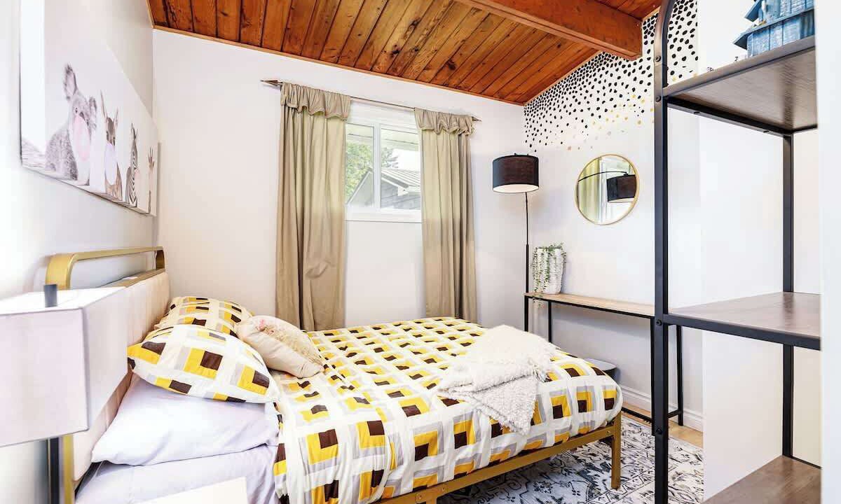 Photo of Bedroom in Sylvan Lake