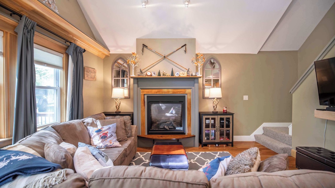 Photo of Livingroom in Birchview by the Saco