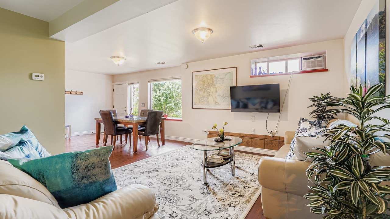 Photo of Livingroom in Lakewood