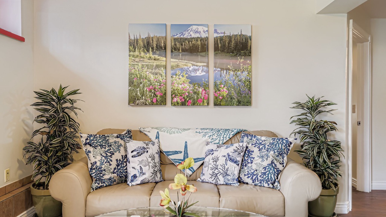 Photo of Livingroom in Lakewood