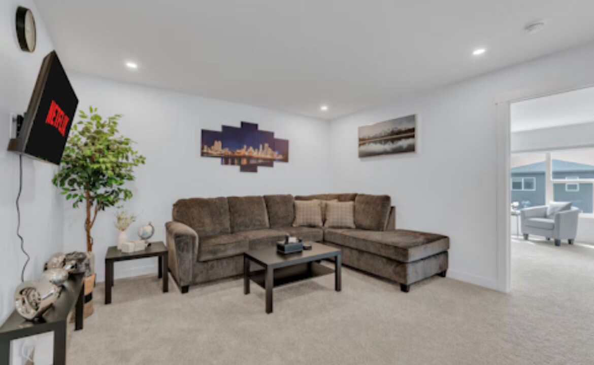 Photo of Livingroom in Southeast Calgary