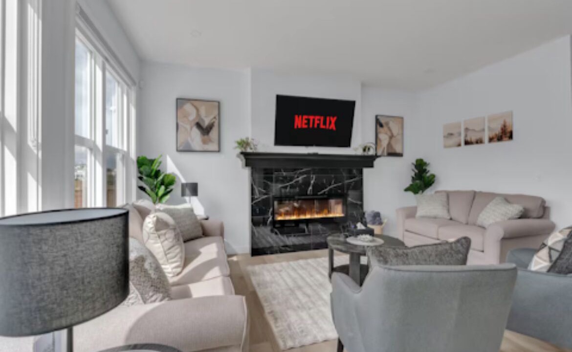 Photo of Livingroom in Southeast Calgary