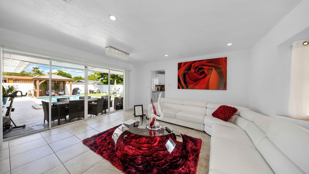Photo of Livingroom in Miami Gardens