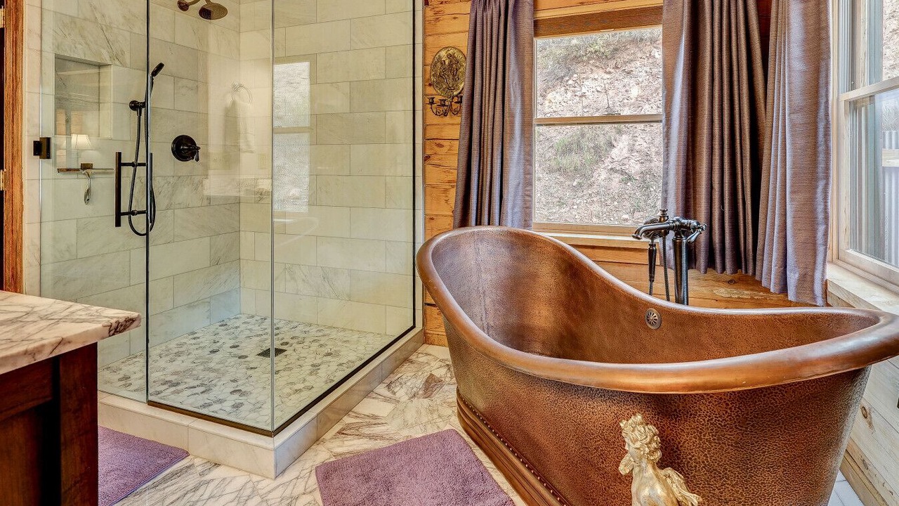 Photo of Bathroom in Basalt