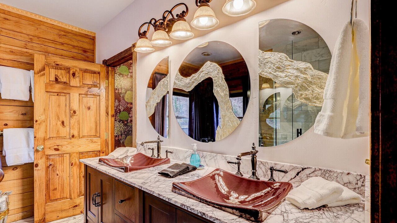 Photo of Bathroom in Basalt
