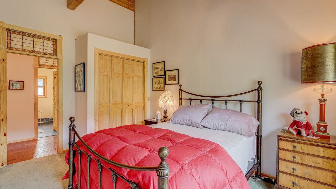 Photo of Bedroom in Basalt