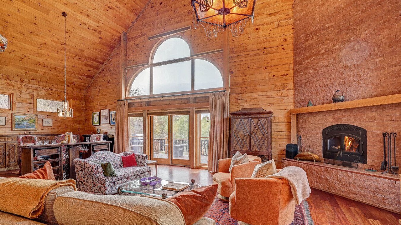 Photo of Livingroom in Basalt
