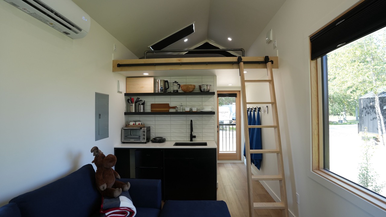Photo of Livingroom in Rocky Mountain House