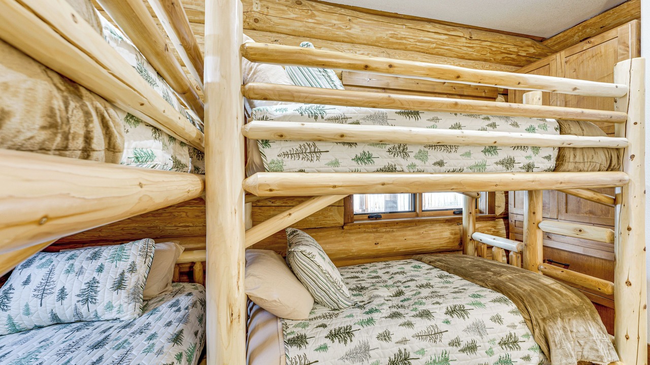 Photo of Bedroom in Red River