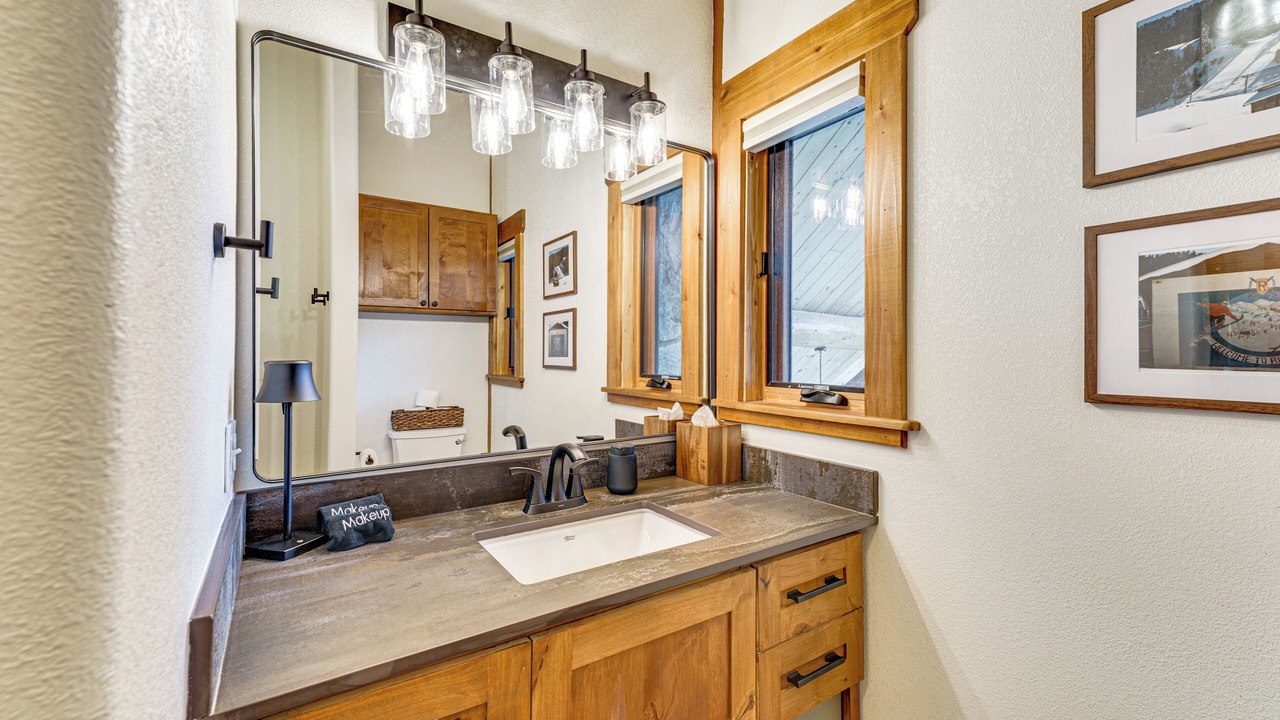Photo of Bathroom in Red River