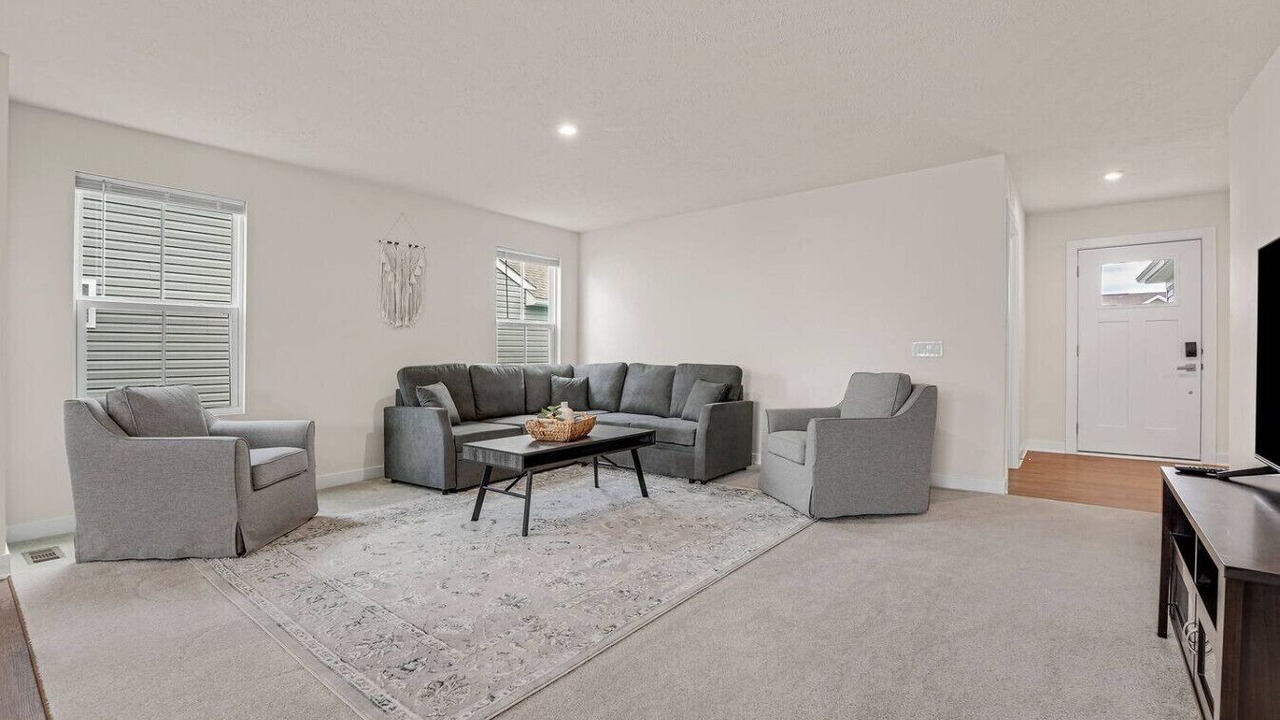 Photo of Livingroom in Perry