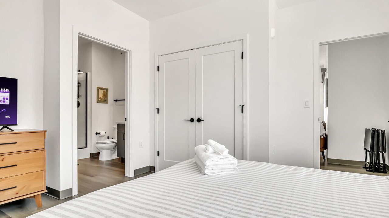 Photo of Bedroom in University Circle