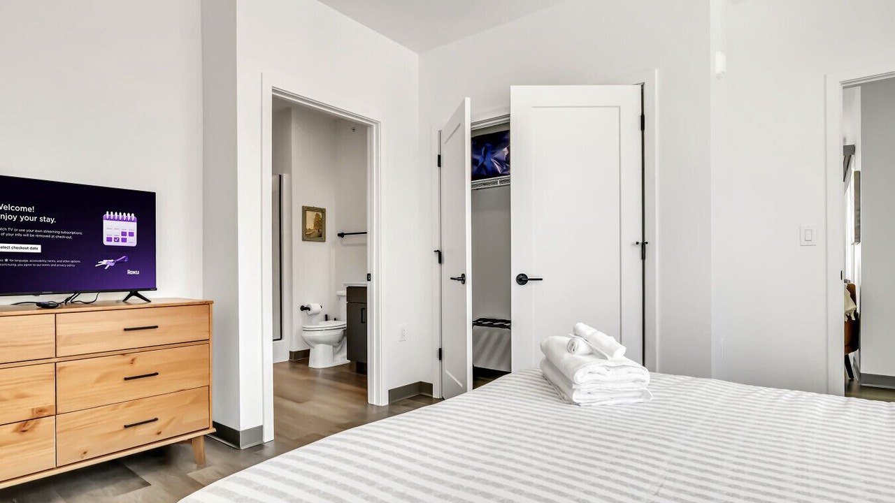Photo of Bedroom in University Circle