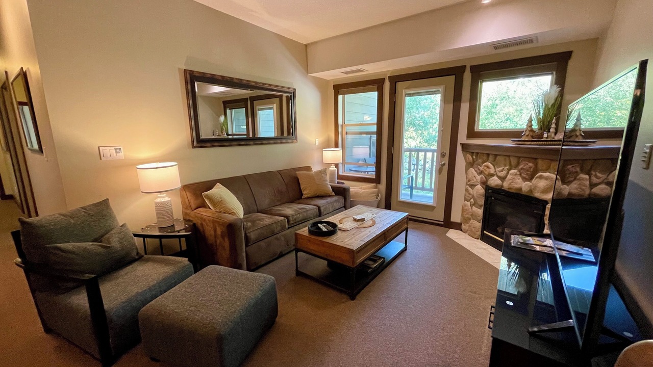 Photo of Livingroom in East Kootenay