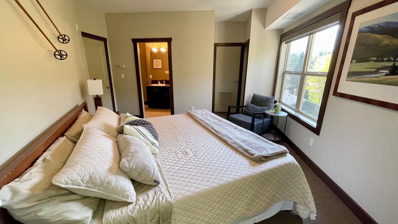 Photo of Bedroom in East Kootenay