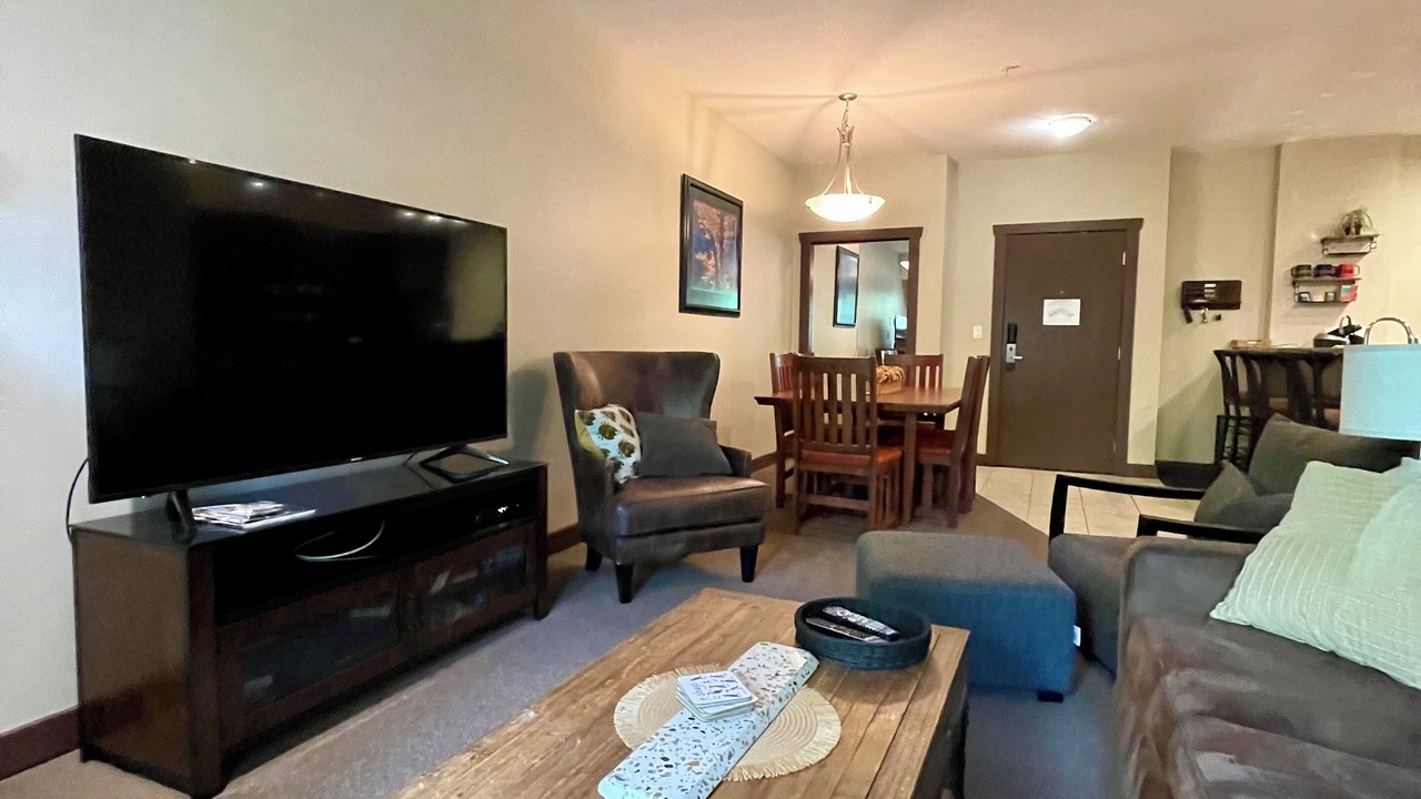 Photo of Livingroom in East Kootenay
