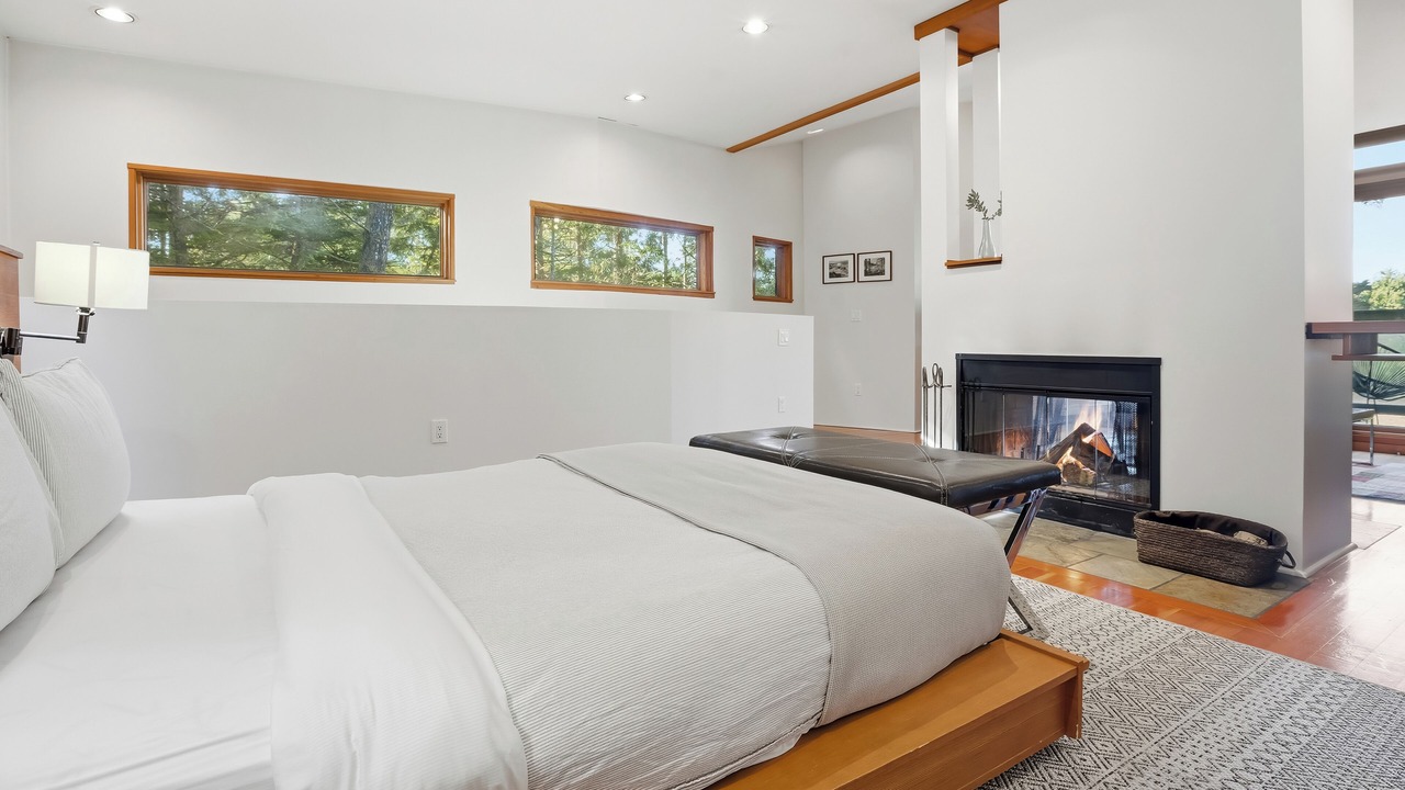 Photo of Livingroom in Ucluelet