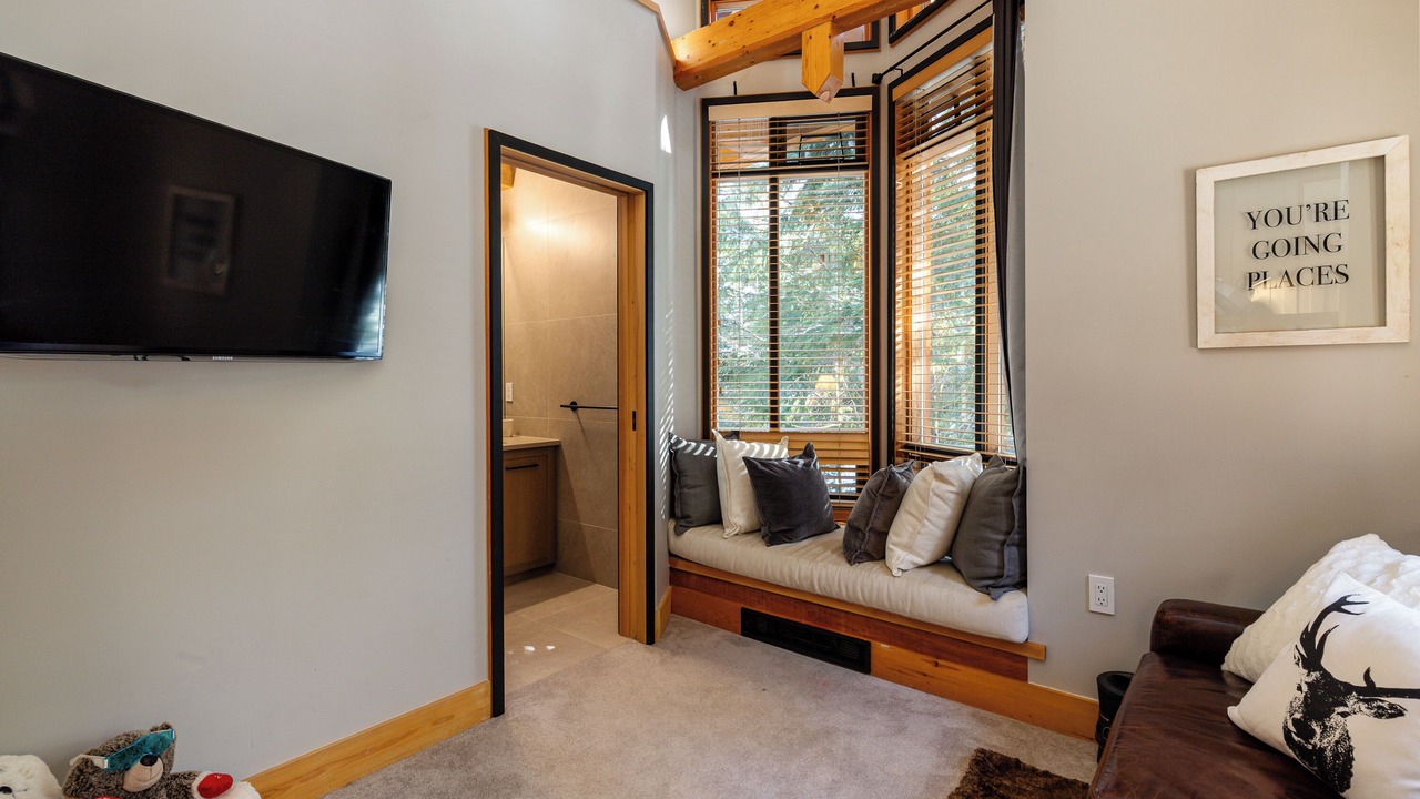 Photo of Bedroom in Upper Village