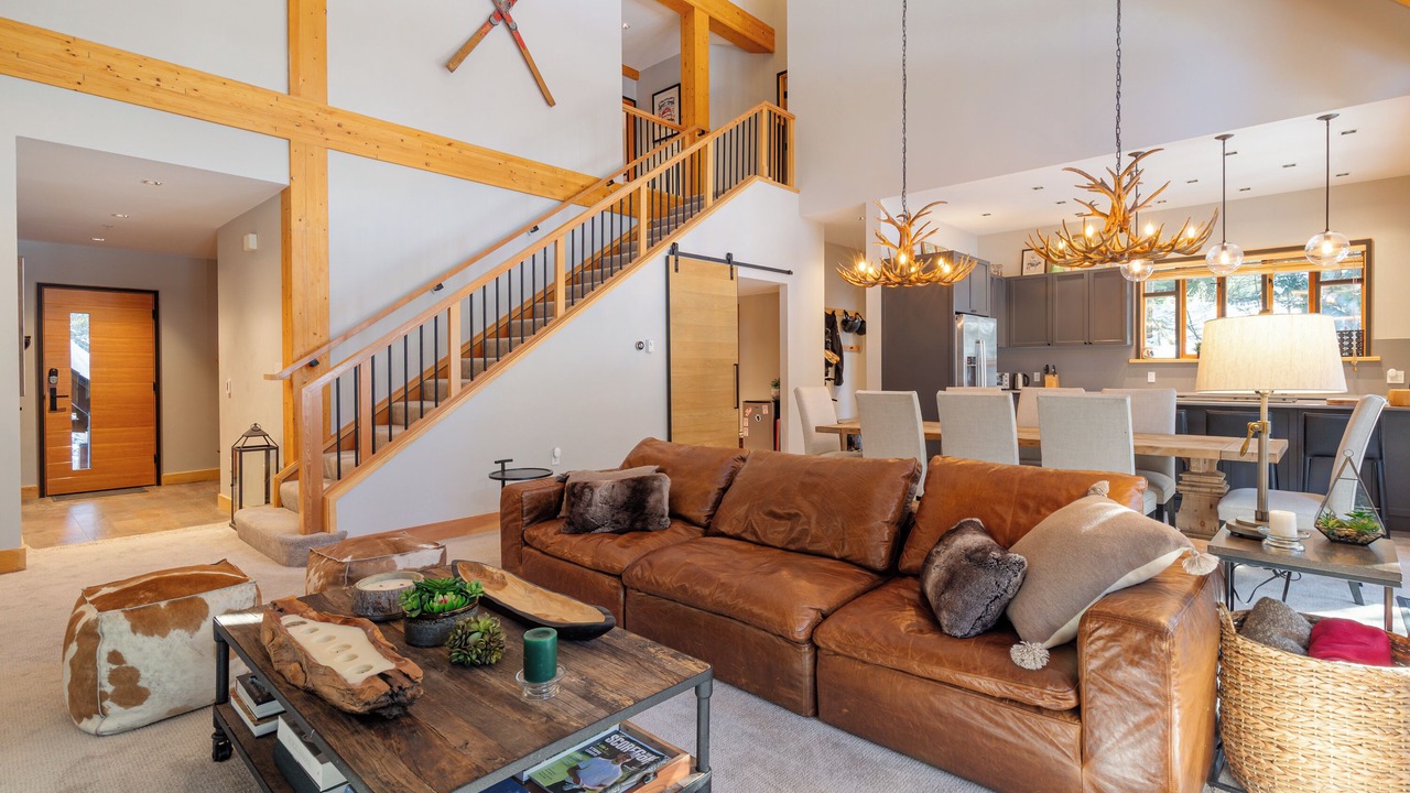 Photo of Livingroom in Upper Village