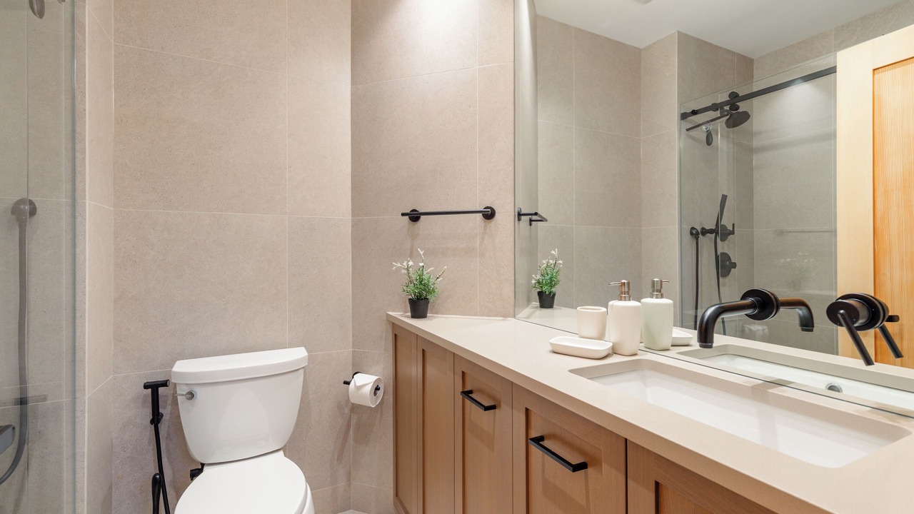 Photo of Bathroom in Upper Village