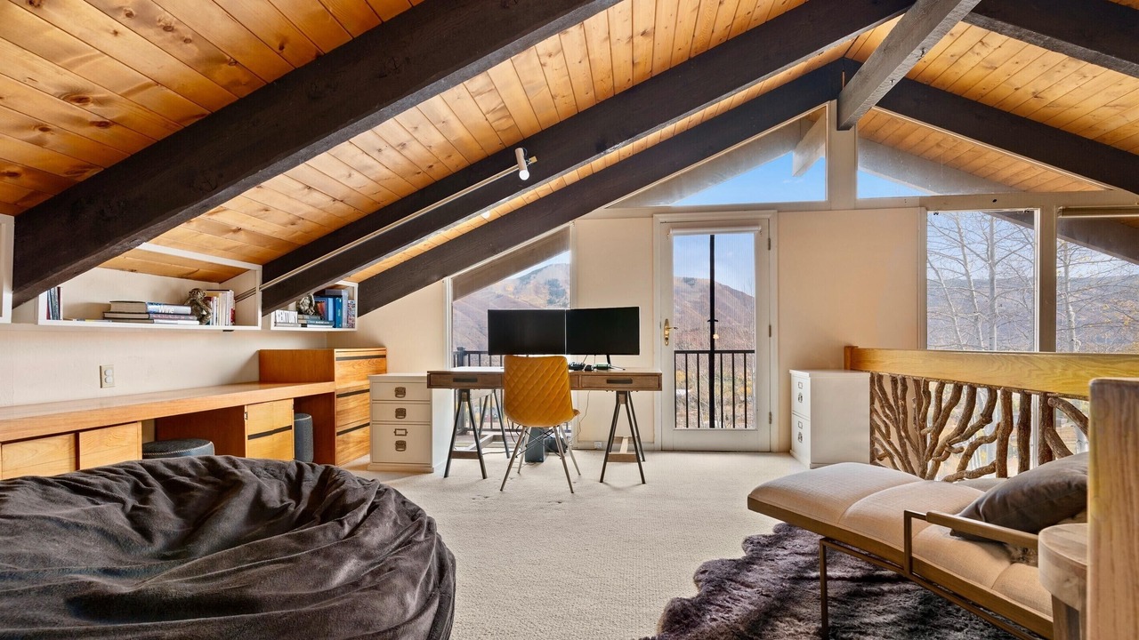 Photo of Livingroom in Aspen