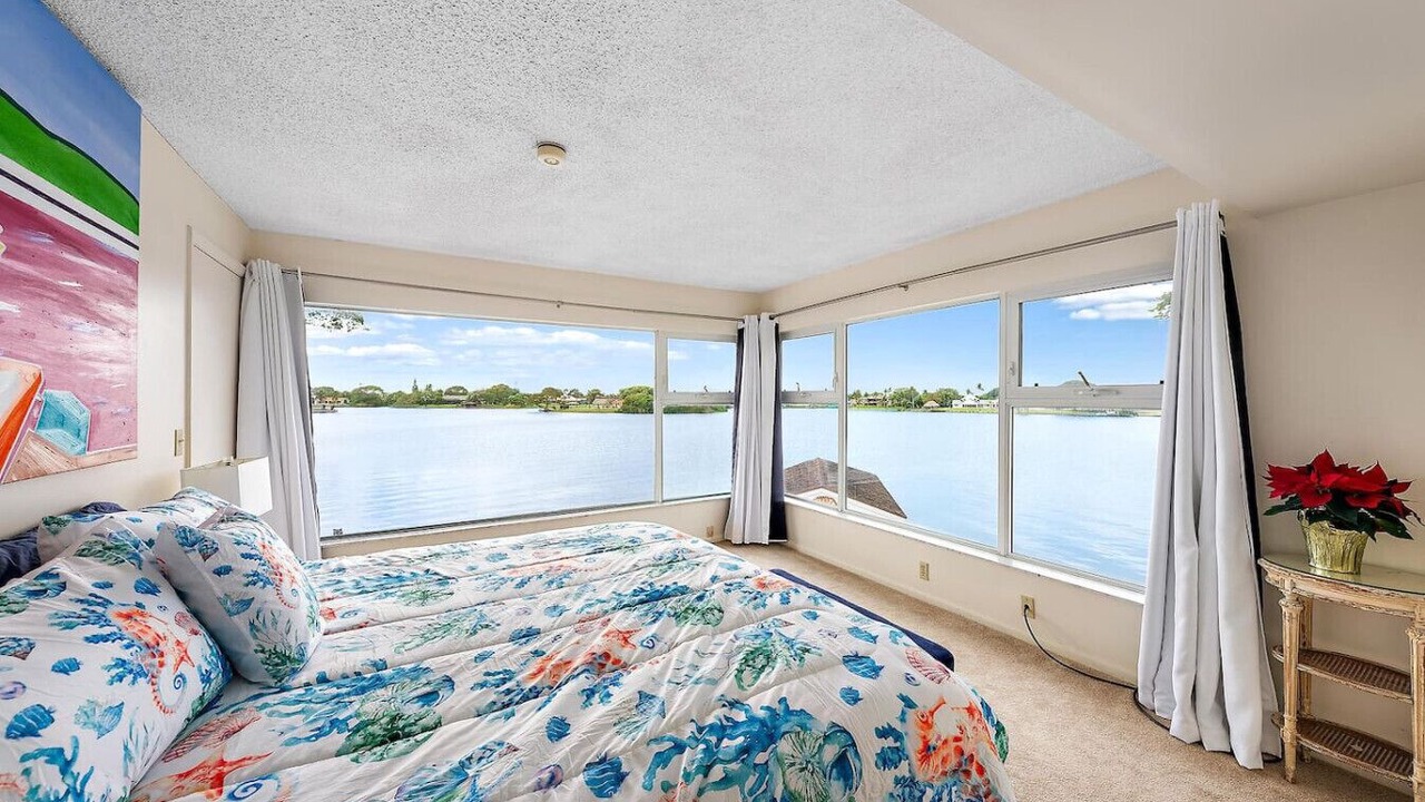 Photo of Bedroom in Lake Ida Shores