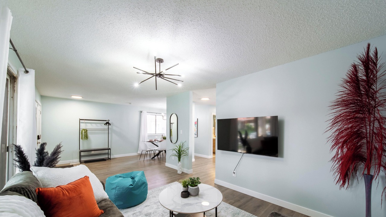 Photo of Livingroom in North Central Edmonton