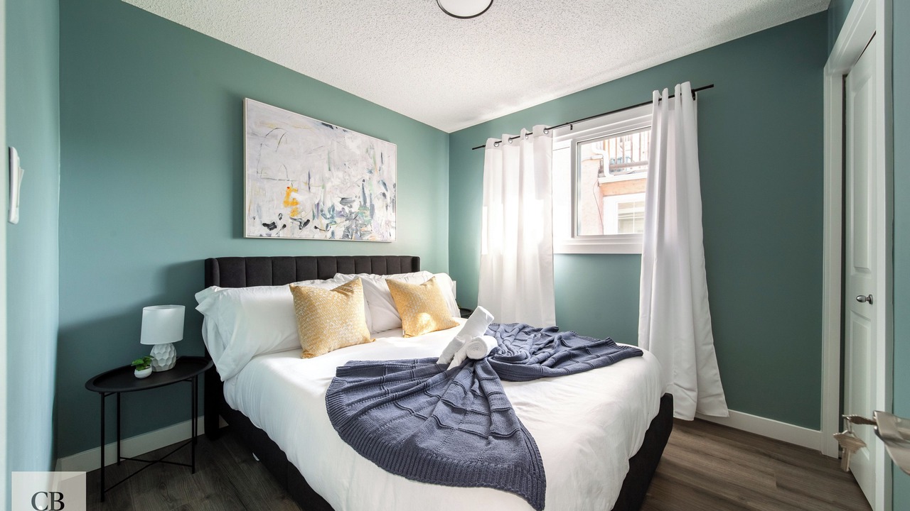 Photo of Bedroom in North Central Edmonton