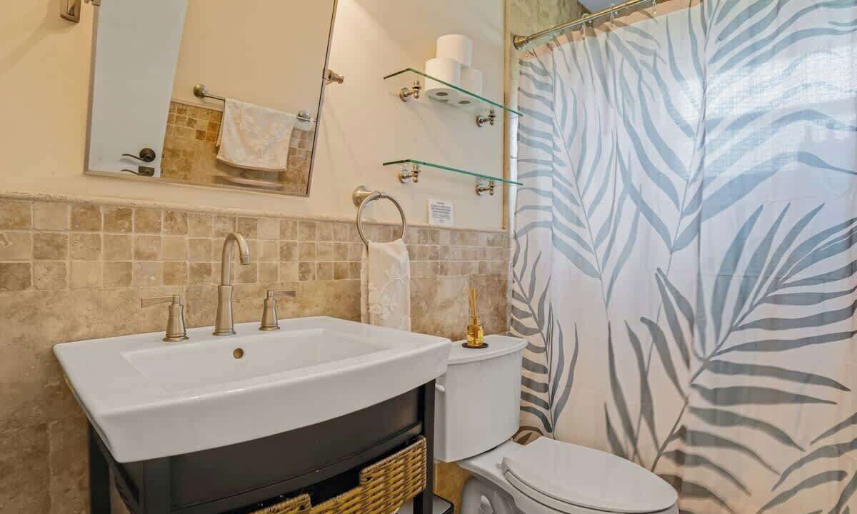Photo of Bathroom in Lake Worth