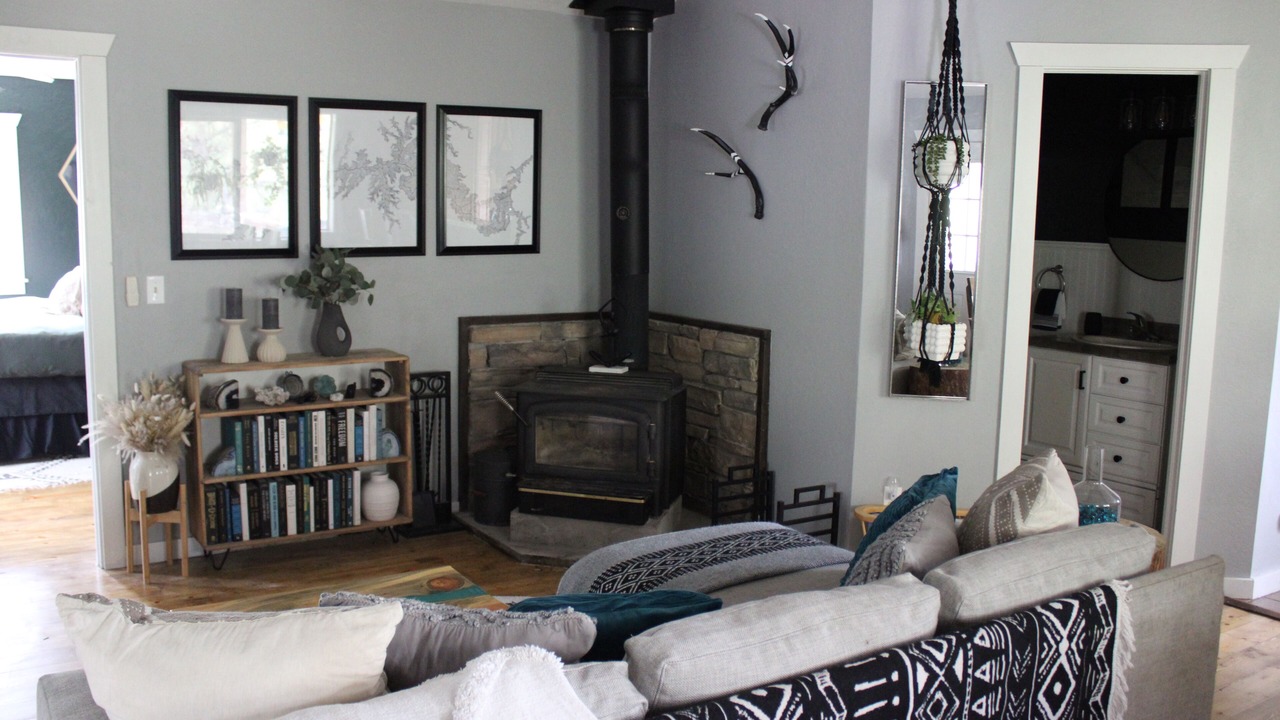 Photo of Livingroom in Lake City