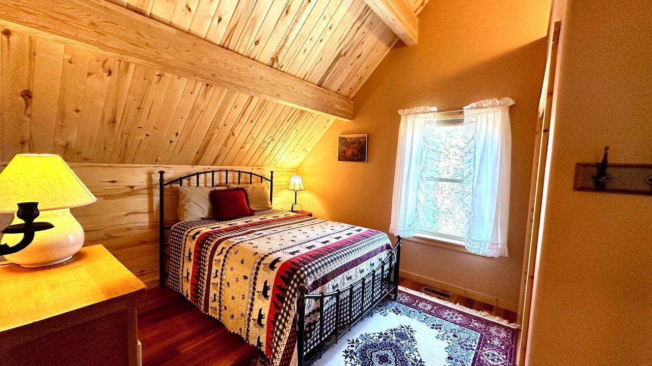 Photo of Bedroom in Cimarron