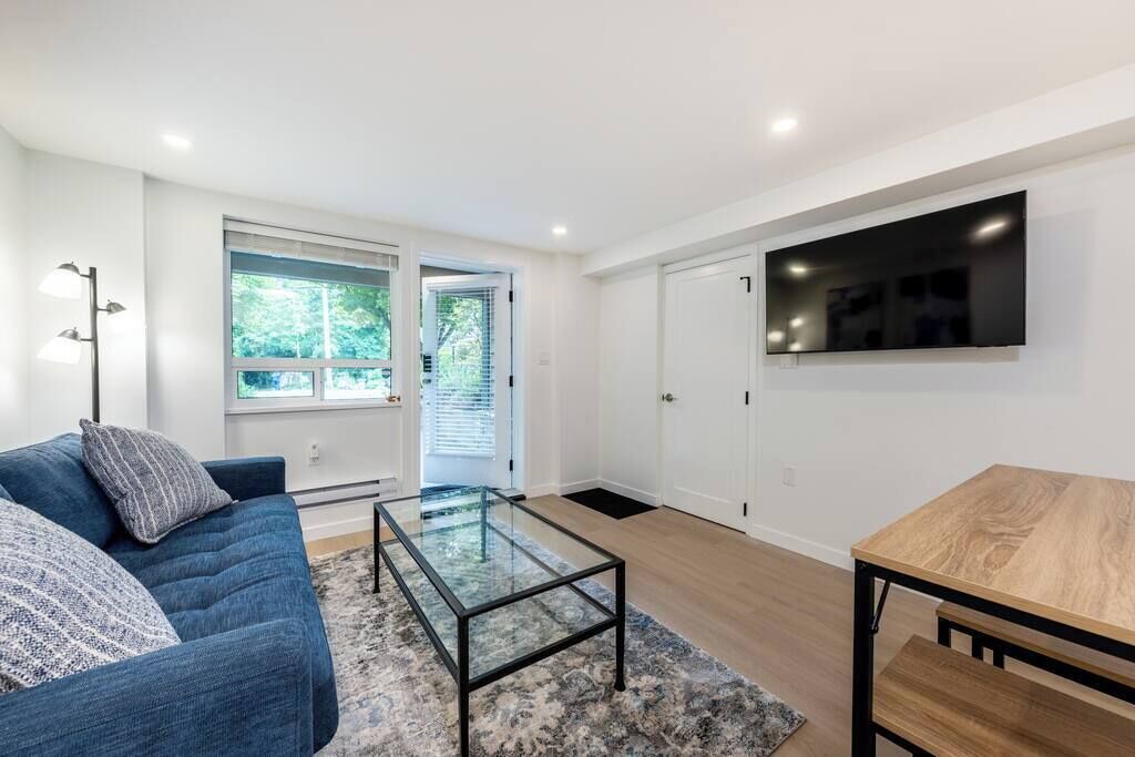 Photo of Livingroom in Horseshoe Bay